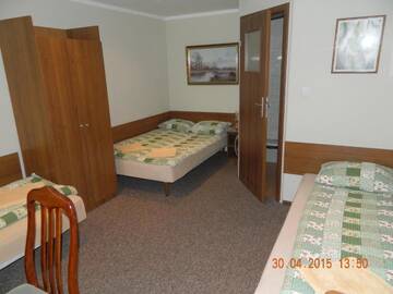 Фото номера Трехместный номер Отели типа «постель и завтрак» Stary Dom B&amp;B г. Августов 18