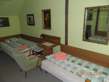 Фото номера Трехместный номер Отели типа «постель и завтрак» Stary Dom B&amp;B г. Августов 25