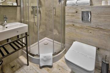 Фото номера Двухместный номер с 2 отдельными кроватями Отель Hotel Wojciech г. Августов 20