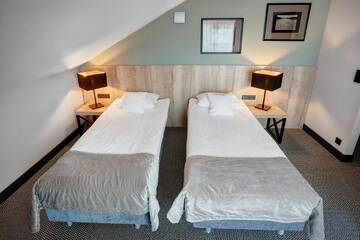 Фото номера Двухместный номер с 2 отдельными кроватями Отель Hotel Wojciech г. Августов 6