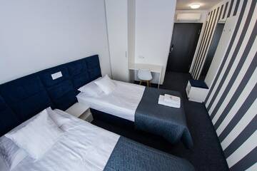 Фото Отели типа «постель и завтрак» Aparthotel Róża Wiatrów г. Августов 1