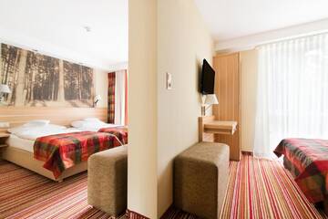 Фото номера Трехместный номер Отель Hotel Warszawa Spa &amp; Resort г. Августов 3