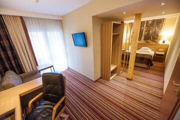 Фото номера Одноместный номер бизнес-класса Отель Hotel Warszawa Spa &amp; Resort г. Августов 3